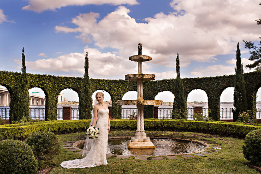 Alexandra-Phillip-11-The-Cummer-Art-Museum-Jacksonville-Wedding-Photographer-Stout-Photography