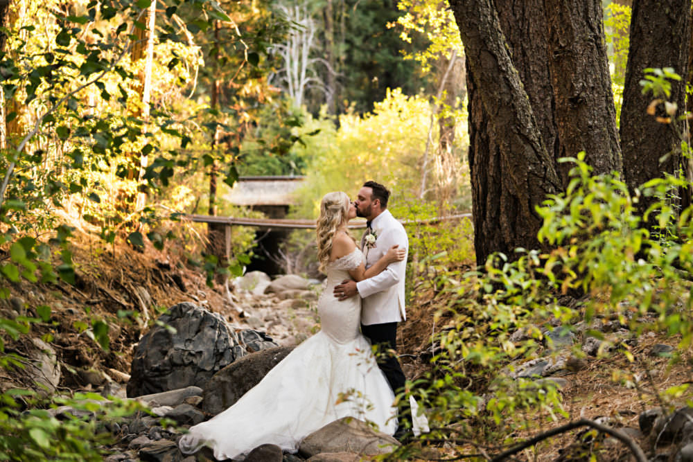 Jennifer-Brennan-119-Twenty-Mile-House-Cromberg-California-Wedding-Photographer-Stout-Studios