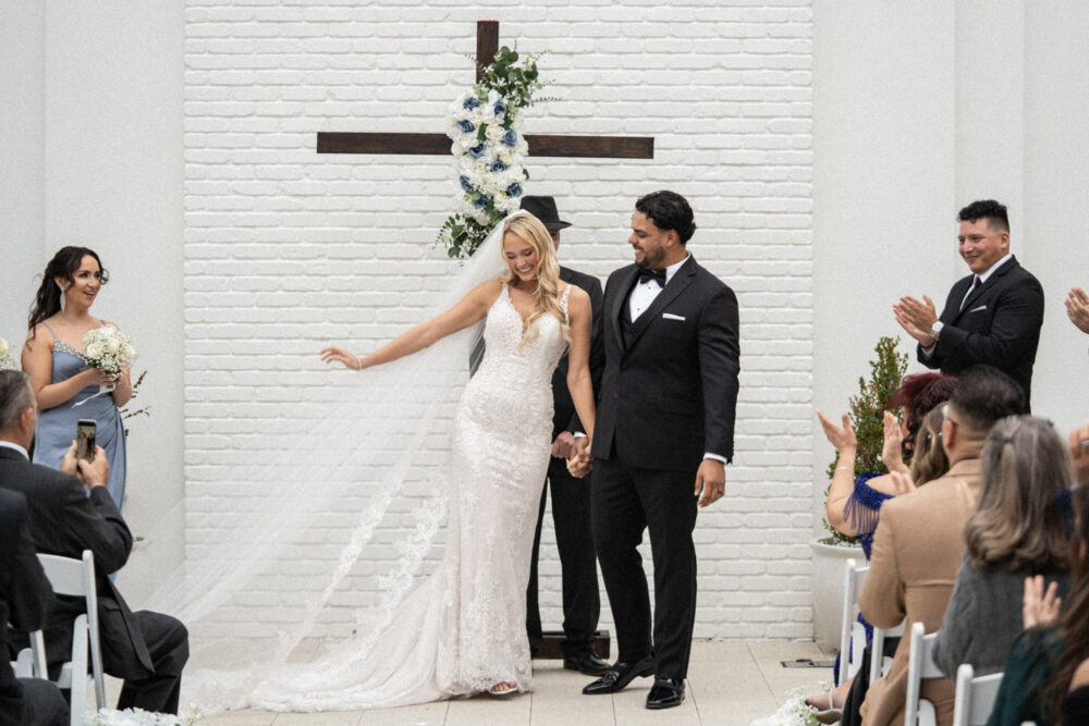 Leah-Eddie-43-The-Clay-Theatre-Jacksonville-Wedding-Engagement-Photographer-Stout-Studios