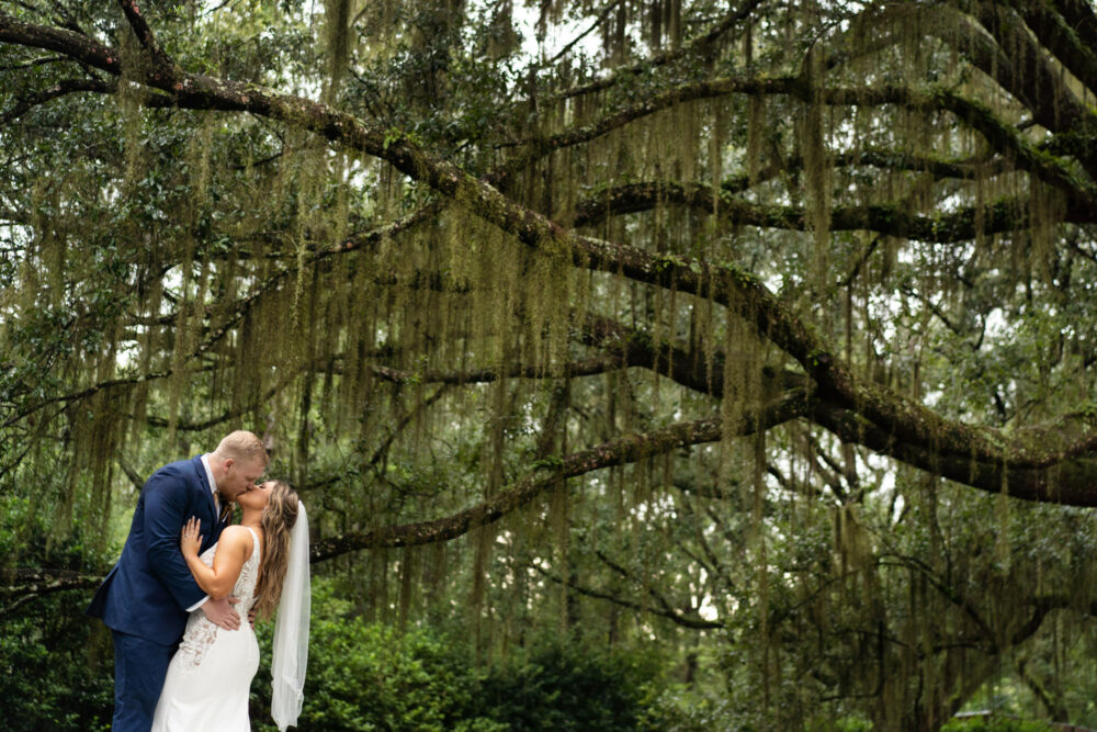 Olina-Jonathan-23-Bowing-Oaks-Plantation-Jacksonville-Wedding-Engagement-Photographer-Stout-Studios