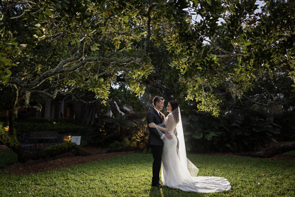 Savannah-Raymond-99-The-Cummer-Art-Museum-Jacksonville-Wedding-Engagement-Photographer-Stout-Studios
